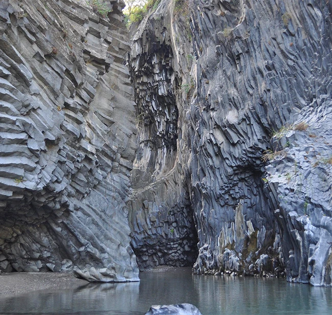 Isole Eolie Gole dell'Alcantara
